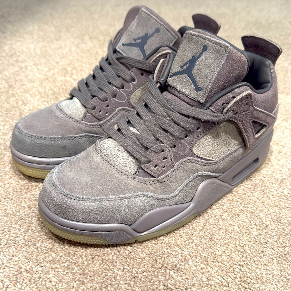 🩶✨ Like NEW Jordan 4 Women's Retro KAWS Sneakers 🔥
